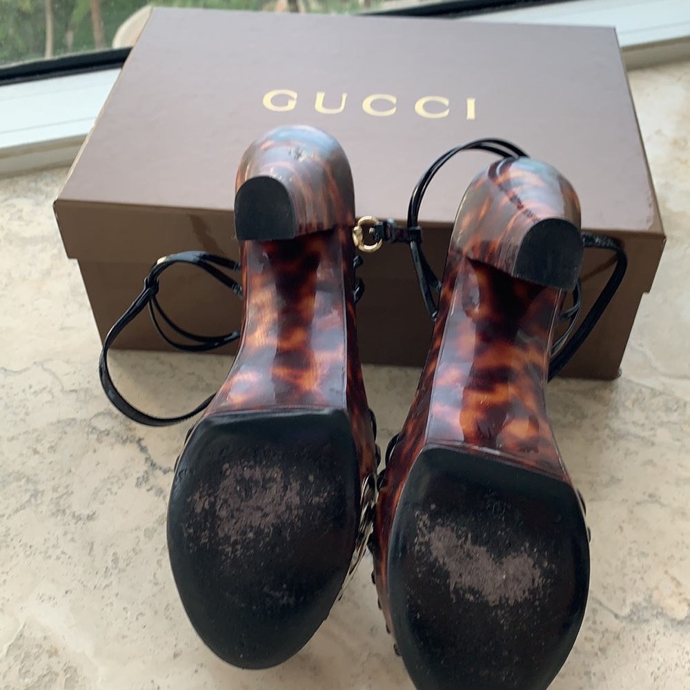 Gucci Vitello Vernice in black platform shoes - Picture 2 of 5